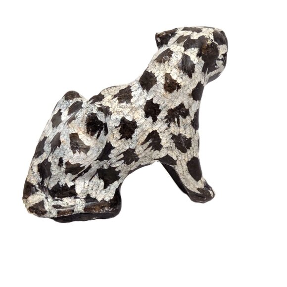 Carved Stone Cheetah Leopard Figurine Seated Sculpture Small Black White Cat - Picture 4 of 5